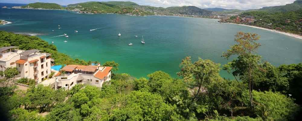 The bay of Zihuatanejo