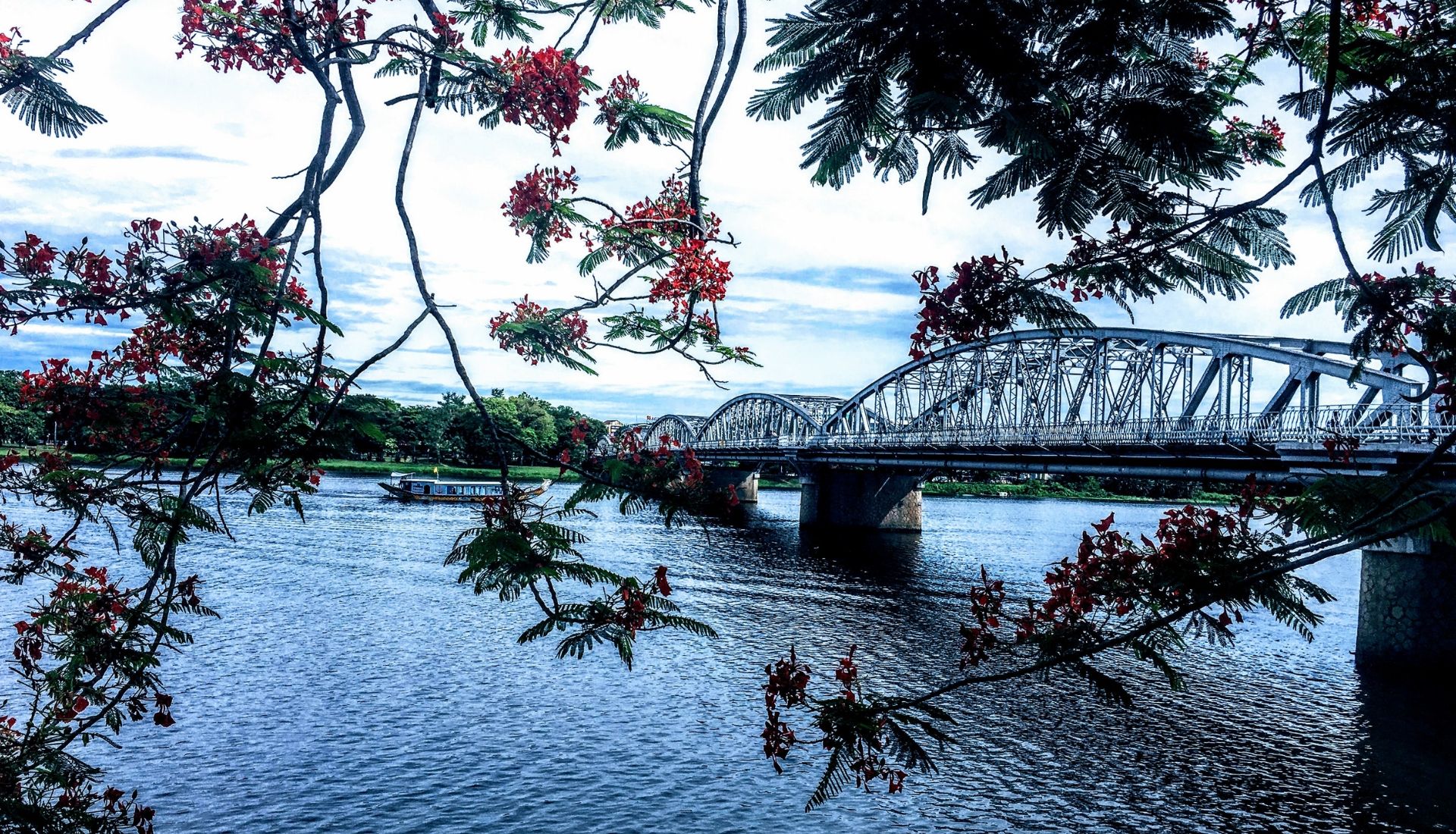 Truong Tien Bridge Hue