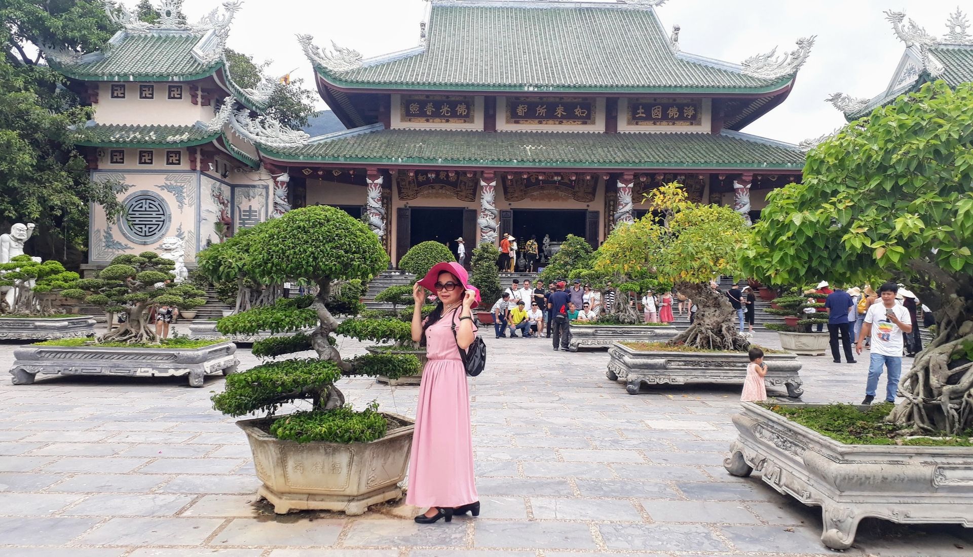 Selfie time at the Linh Ung Pagoda Complex