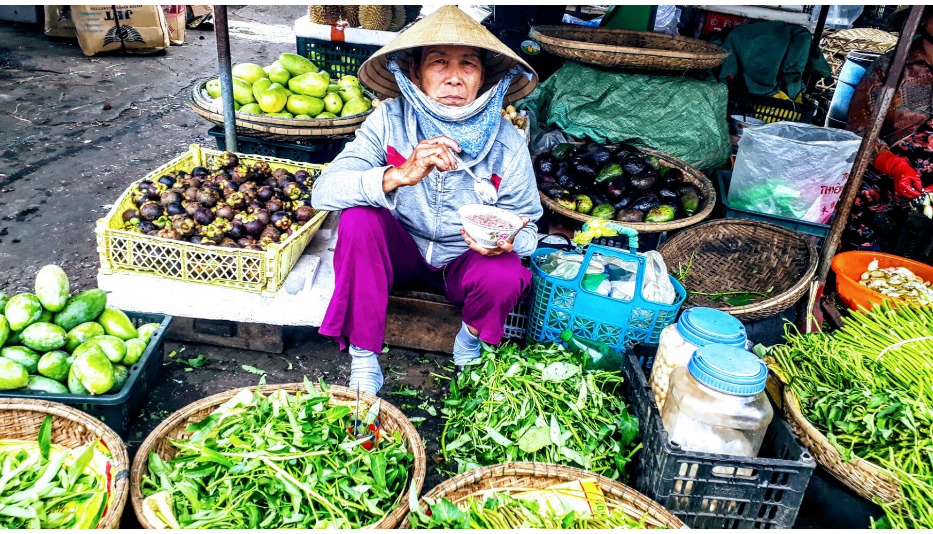 Dong Ba Market