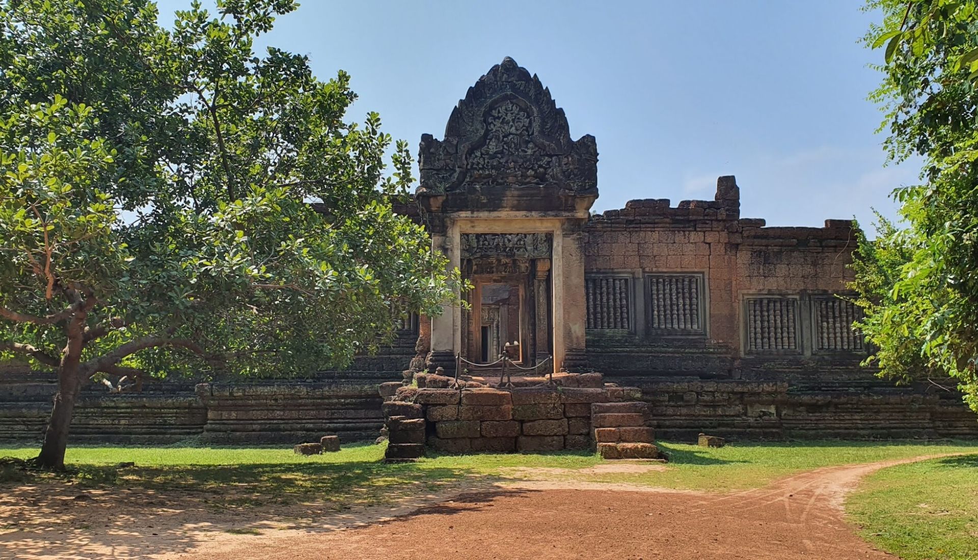 Banteay Samre Temple