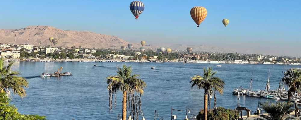 Sunrise balloon flights over the River Nile